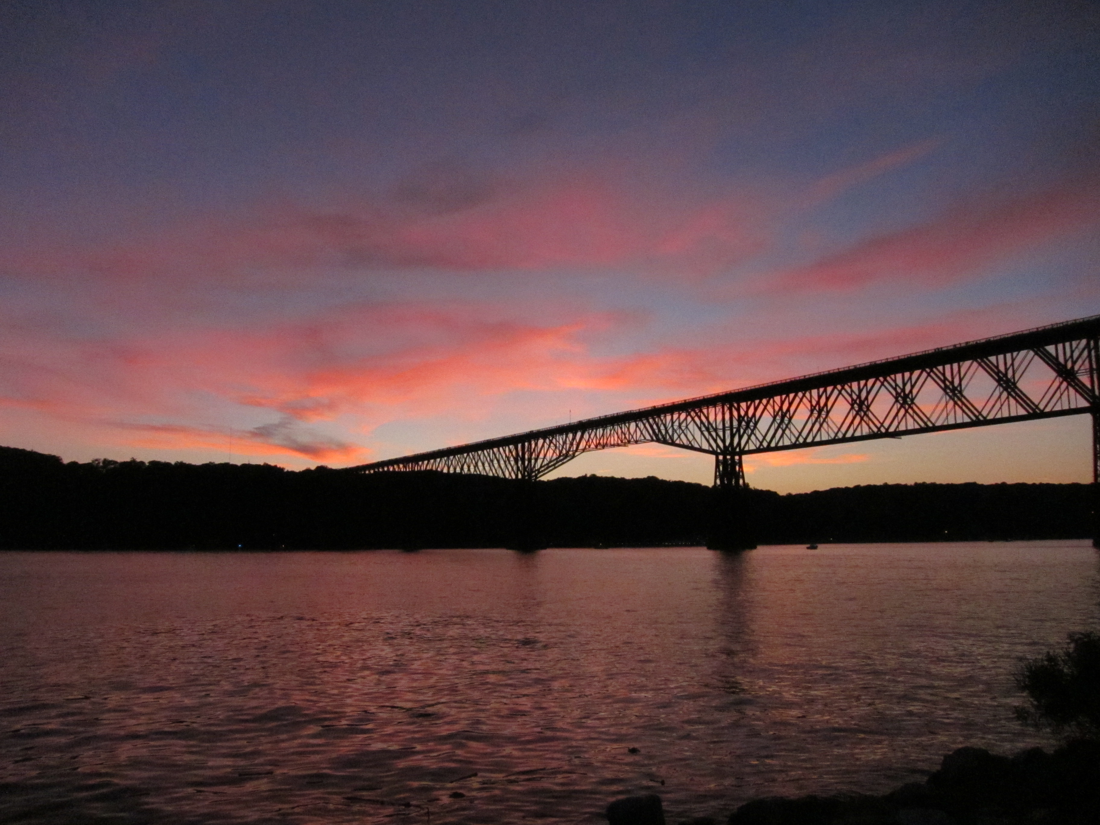 walkway over the hudson at sunset