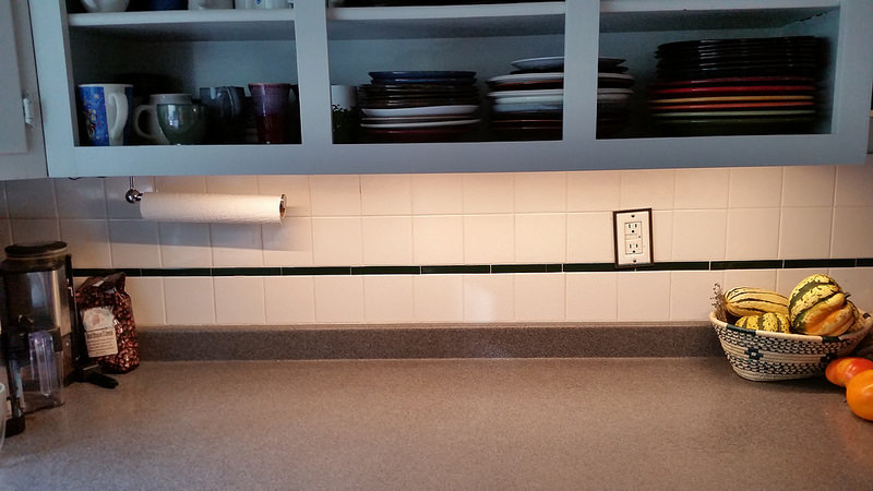 LED task lighting under kitchen cabinet
